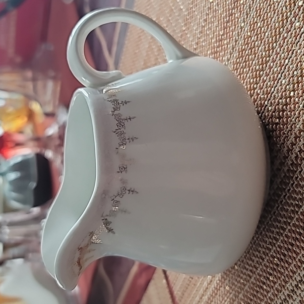 Homer Laughlin Limestone Creamer